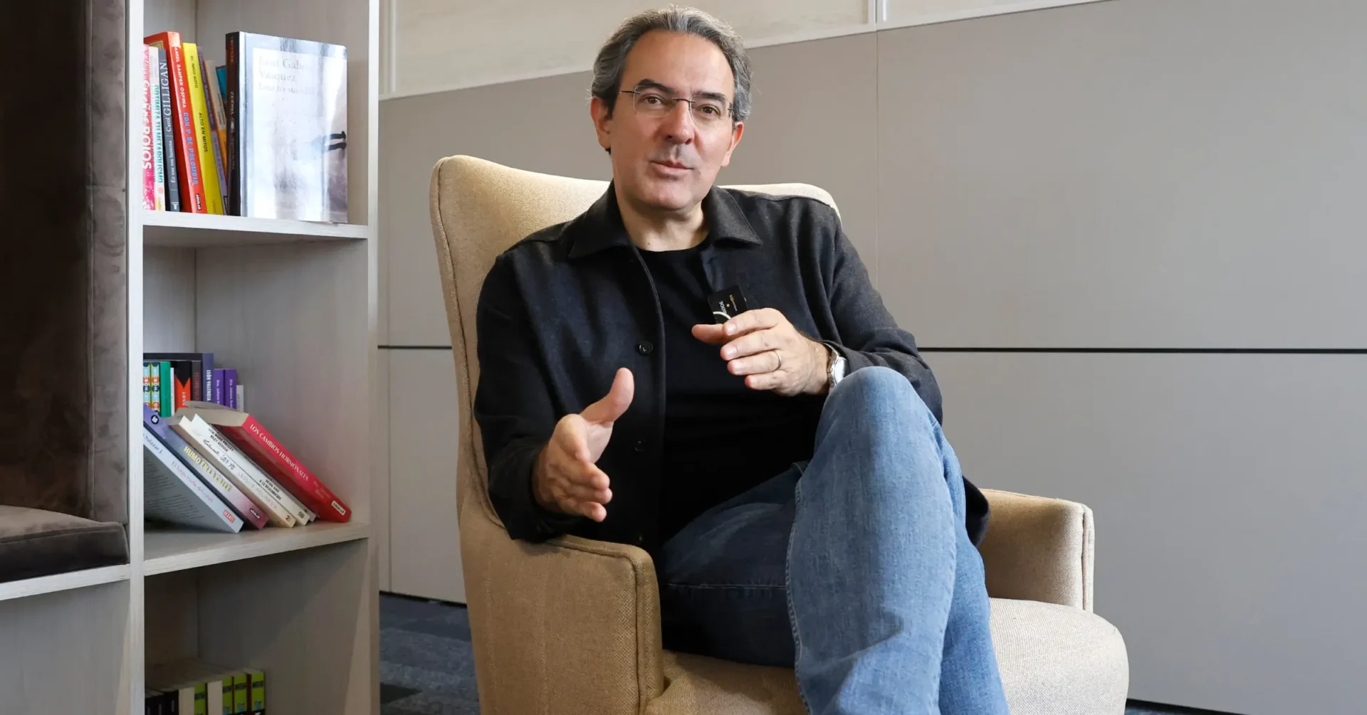 Juan Gabriel Vásquez: Gobierno de Petro ha sido una “enorme fuente de decepciones”