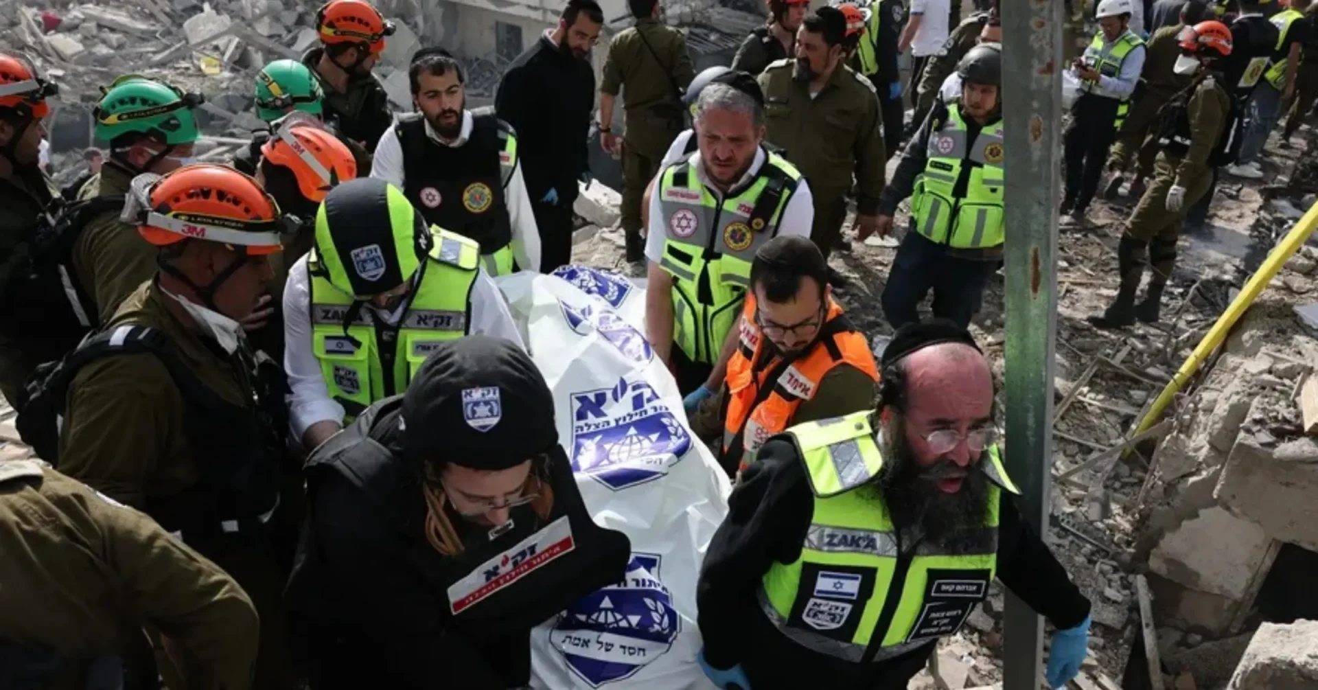 Un misil lanzado desde Irán impactó cerca de Jerusalén este 1 de marzo.